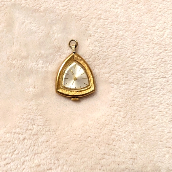 unknown Accessories - 💖3/$15  Vintage Ladies Watch Necklace Piece Non Working